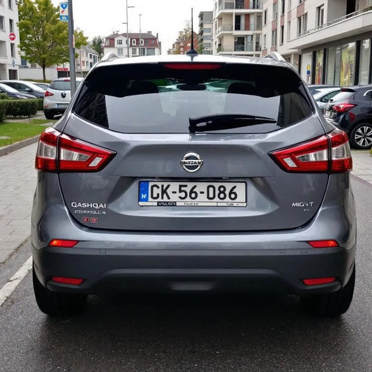 Nissan Qashqai J12 DIG-T 140 grise vue latérale