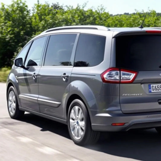 Ford Galaxy II Diesel 2.0 TDCi 140ch sur route de campagne