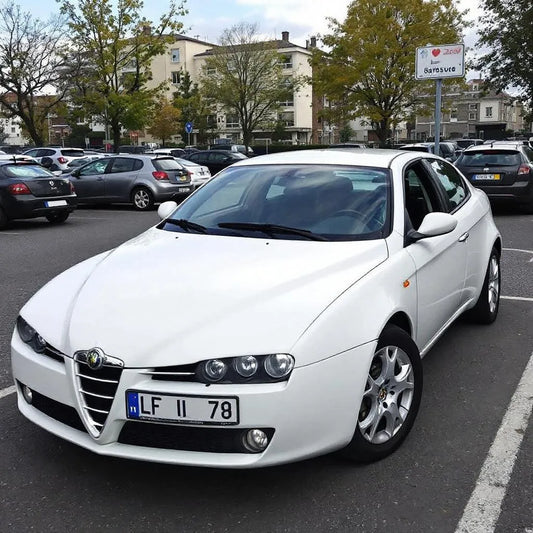 Alfa Romeo 147 Diesel 1.9 JTD 115ch vue trois-quarts avant