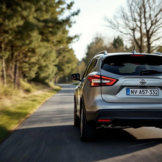 Nissan Qashqai J10 2.0 dCi 150ch gris sur route