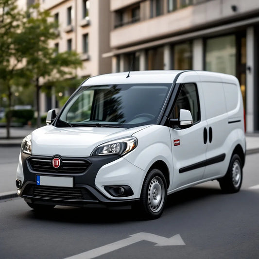 Fiat Doblo II Cargo Diesel 1.3 MultiJet 90ch blanc en ville
