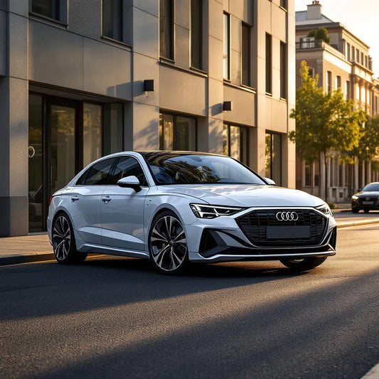 Audi A3 e-tron Hybride 1.4 TFSI 204ch garée en ville