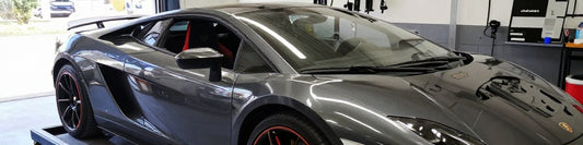 Lamborghini Gallardo Essence 5.0 V10 dans un atelier