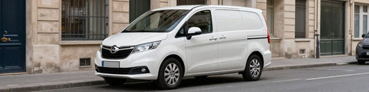 Piaggio Porter 2022 blanc vue trois-quarts avant