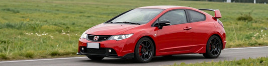 Honda Civic Type R FN2 rouge sur route