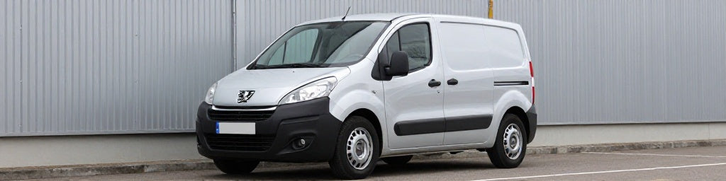 Peugeot Expert Tepee 2013 2.0 HDi 120ch, vue 3/4