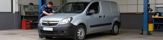 Opel Movano A 2005 Diesel 2.5 CDTI dans un atelier