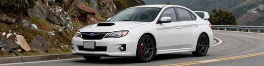 Subaru Impreza WRX STI III 2.5 Turbo sur une route de montagne